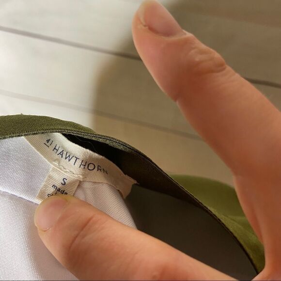 41 Hawthorn Stitch Fix olive popover small - Picture 6 of 8